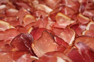 Viande fraîche prête à être cuisinée pour des plats savoureux