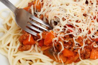 Délicieux plat italien à base de viande savoureux et appétissant