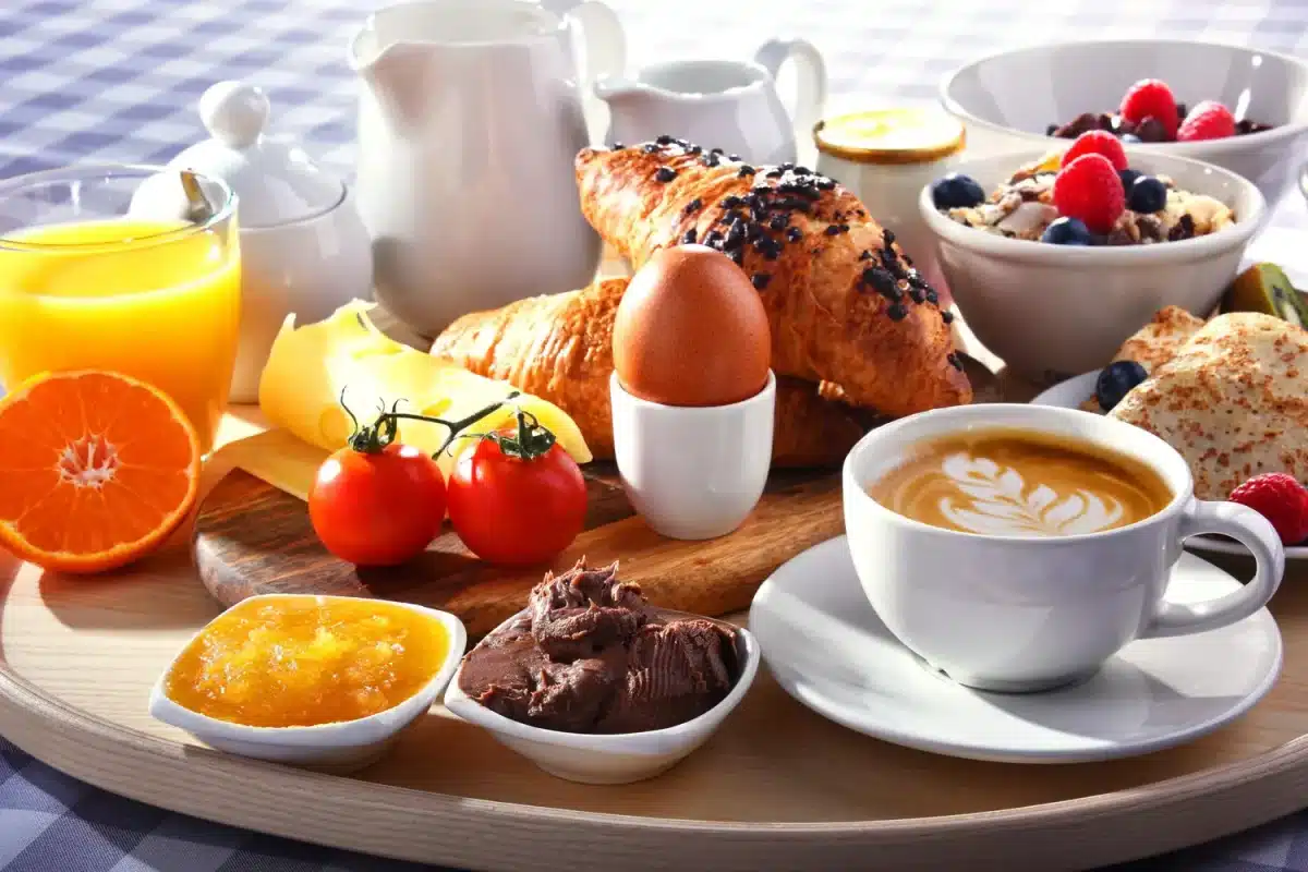 Le petit-déjeuner parfait : que choisir pour bien commencer la journée ?