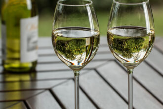 Conseils pour choisir du Bourgogne blanc en ligne