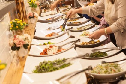 Evènements d’entreprise : pourquoi faire appel à un traiteur ?
