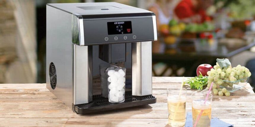 machine à glaçon moderne produisant des glaçons rapidement et efficacement
