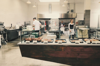 Pourquoi est-il important d'utiliser un pétrin professionnel dans les restaurants ?