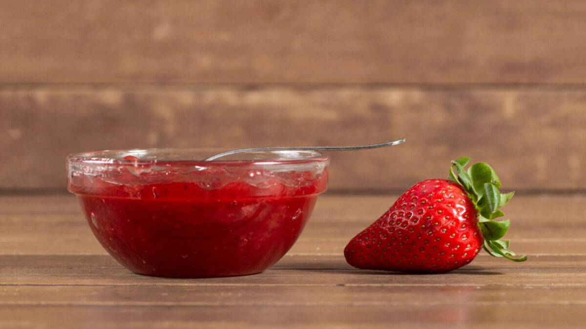 Purée de fruits vs coulis : quel choix pour vos créations culinaires ?