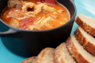 Quelle saison est idéale pour déguster une bouillabaisse dans le Var ?