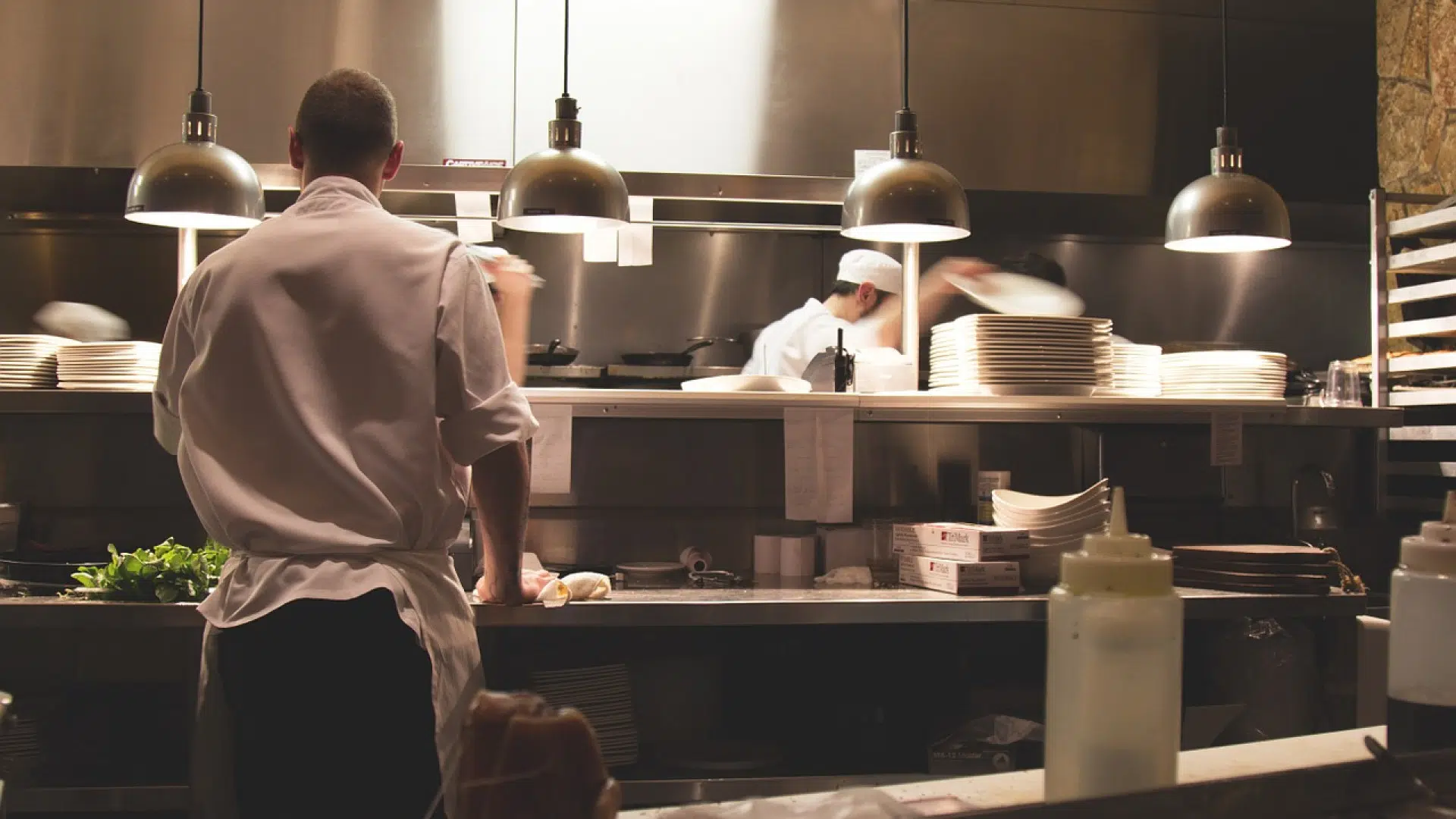 Un restaurant vous propose un spectacle et une très belle carte